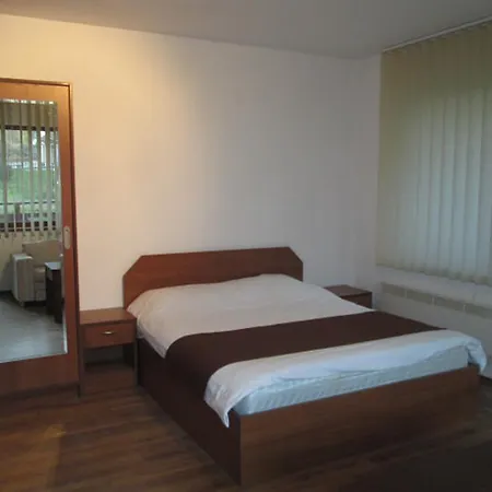 Park View Alexander Services Private Apartment